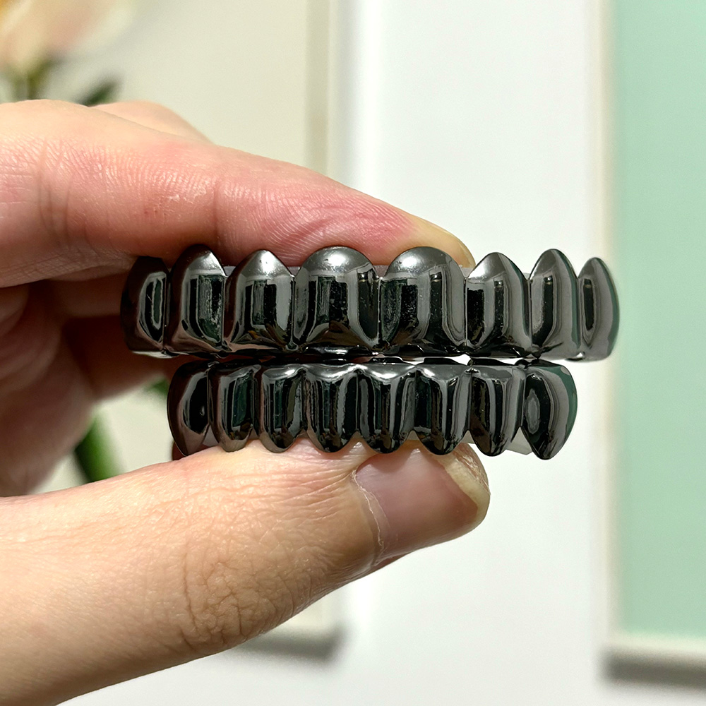 YOUNGX Gładkie czarne nakładki – Street Fashion Jewelry recenzja i cena
