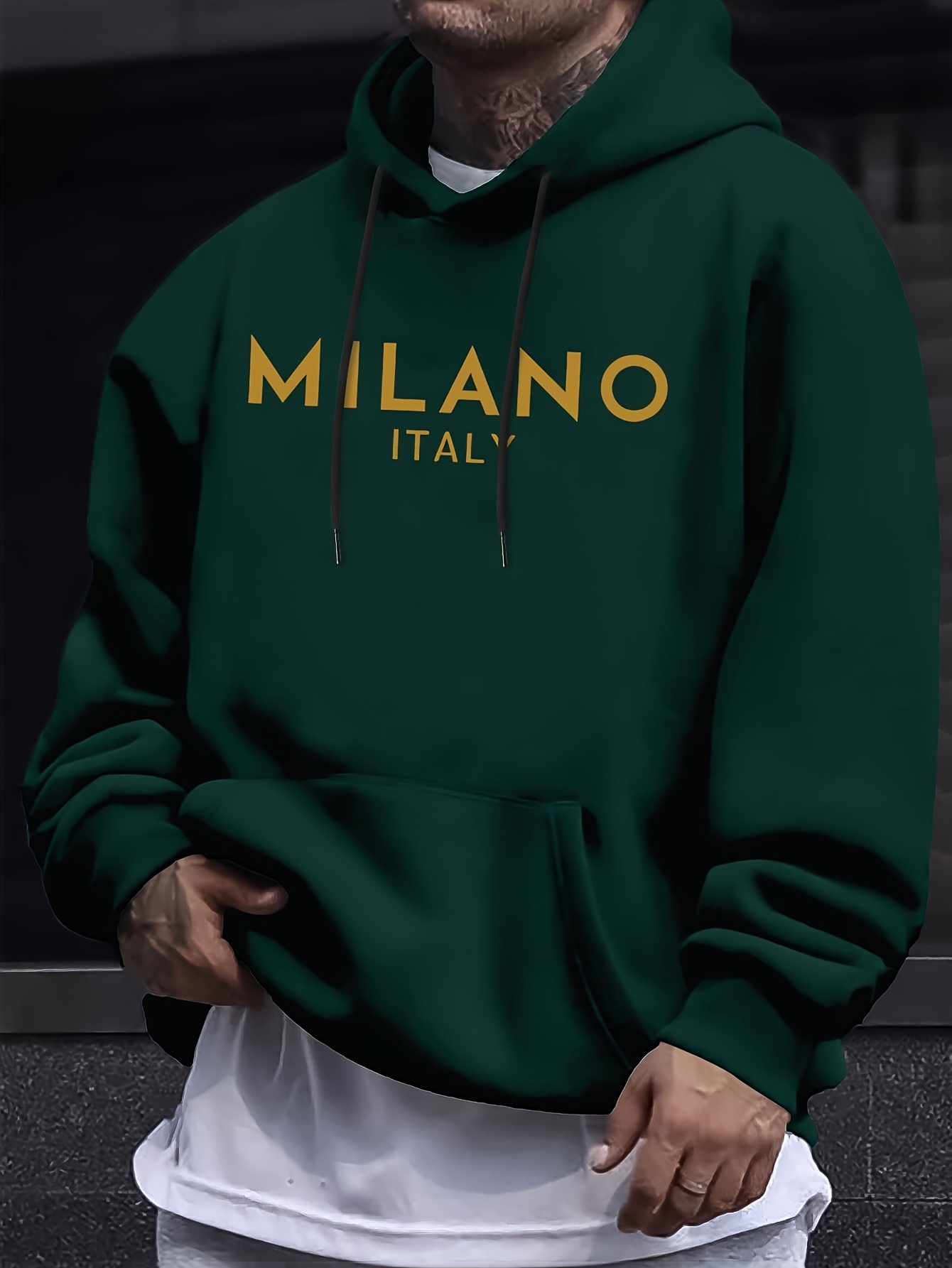 Bluza z kapturem Milan Letter  – Street Fashion In Milan recenzja i cena